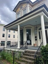 11 W Park Ave, Savannah, GA à louer Photo intérieure– Image 1 sur 1