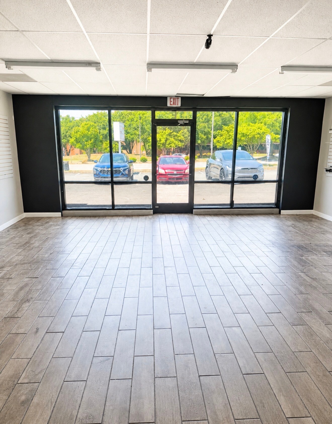 1500 E Market St, Greensboro, NC à louer Photo intérieure– Image 1 sur 3