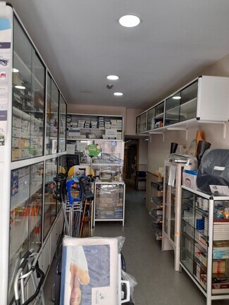 Plus de détails pour Local commercial à vendre