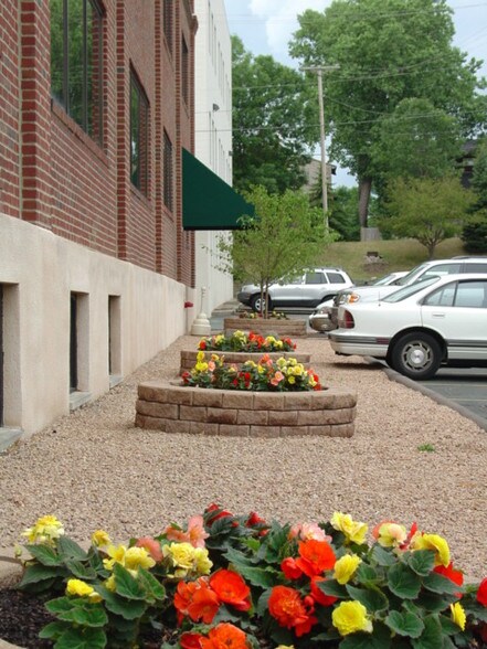 2380 Wycliff St, Saint Paul, MN à louer - Photo de l’immeuble – Image 3 sur 7
