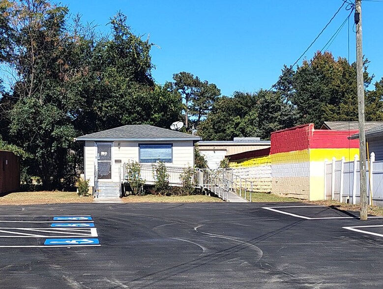 1204 Russell Pky, Warner Robins, GA à louer - Photo de l’immeuble – Image 2 sur 4