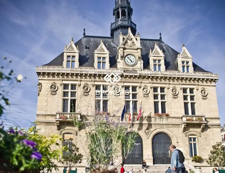 Local commercial dans Vincennes à louer - Photo de l’immeuble – Image 3 sur 3