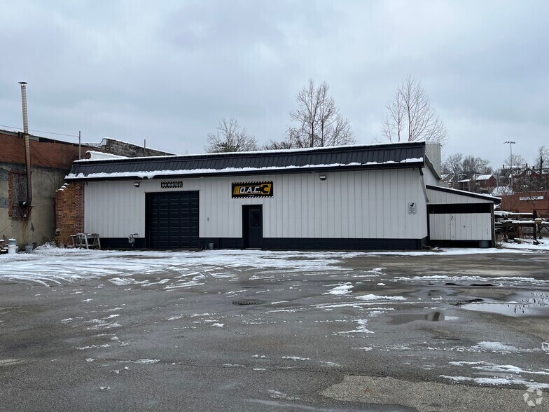68 E Fayette St, Uniontown, PA à vendre - Photo principale – Image 1 sur 1