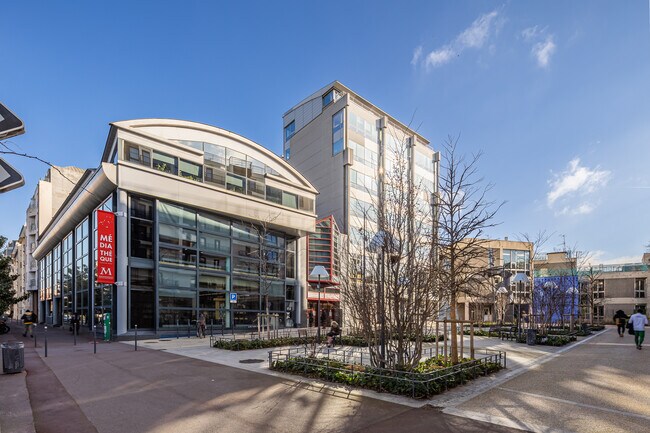 Plus de détails pour 33-39 Rue Du Gouverneur Général Félix Eboue, Issy-les-Moulineaux - Bureau à louer