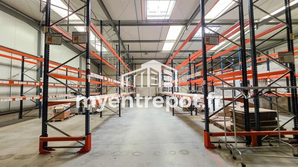 Local d’activités dans Roquefort-la-Bédoule à louer - Photo intérieure – Image 3 sur 8