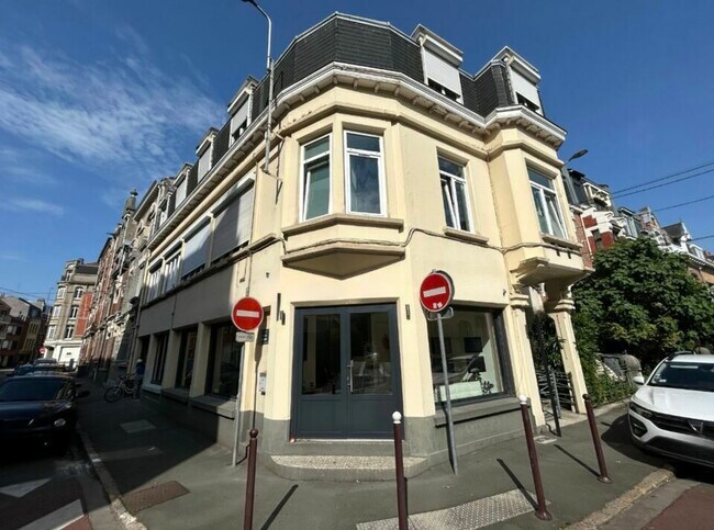 Plus de détails pour Local commercial à vendre