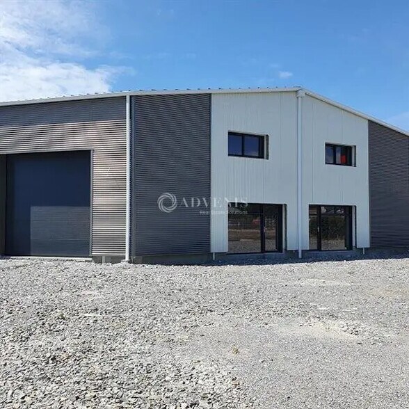 Local d’activités dans Le Loroux-Bottereau à louer - Photo de l’immeuble – Image 1 sur 7