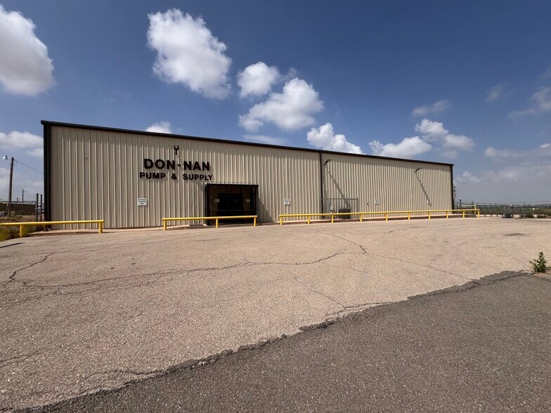 11299 Lovington Hwy, Artesia, NM à vendre - Photo principale – Image 1 sur 8