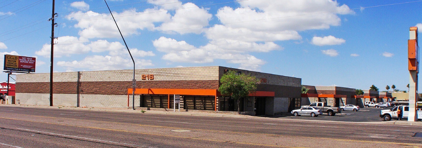 216 S Alma School Rd, Mesa, AZ à louer Photo principale– Image 1 sur 8