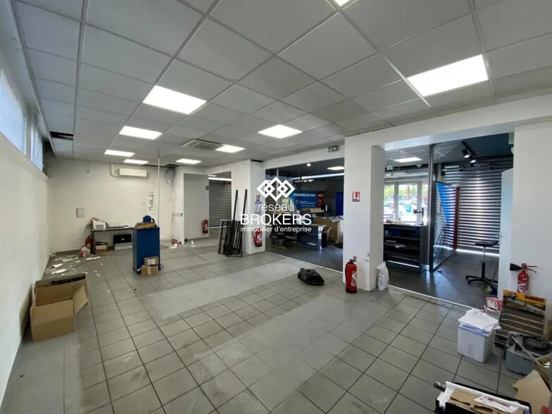 Local commercial dans Grenoble à louer - Photo intérieure – Image 2 sur 7