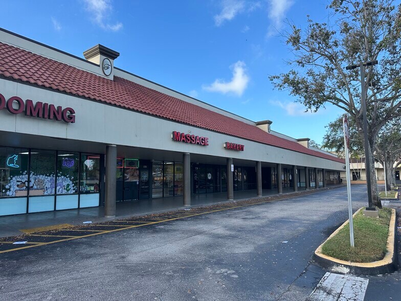 8500-8698 NW 44th St, Sunrise, FL à louer - Photo de l’immeuble – Image 1 sur 4