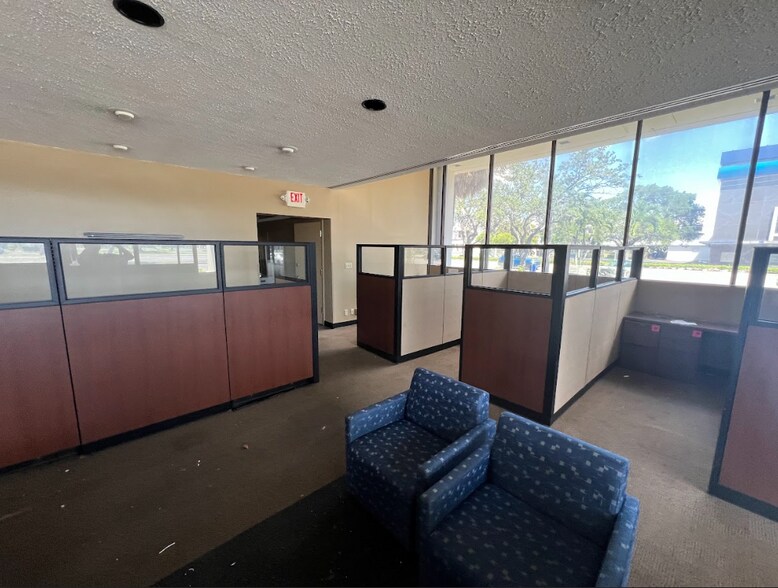 300 E Dania Beach Blvd, Dania, FL à louer - Photo de l’immeuble – Image 3 sur 55