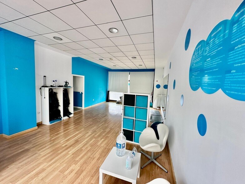 Local commercial dans Cáceres, Cáceres à vendre - Photo de l’immeuble – Image 2 sur 11