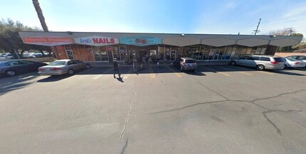 5892 S Land Park Dr, Sacramento, CA à louer Photo de l’immeuble– Image 1 sur 4