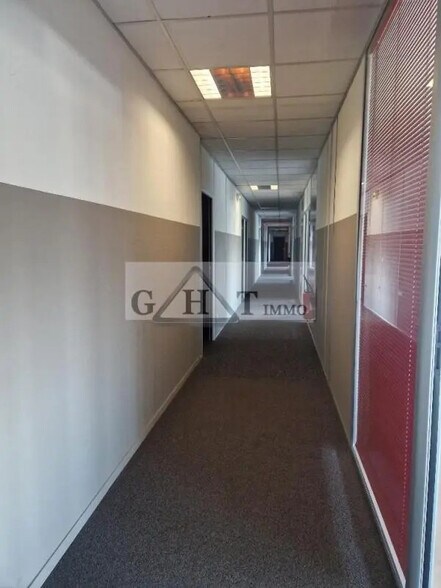 Local commercial dans Ivry-sur-Seine à louer - Photo intérieure – Image 2 sur 5