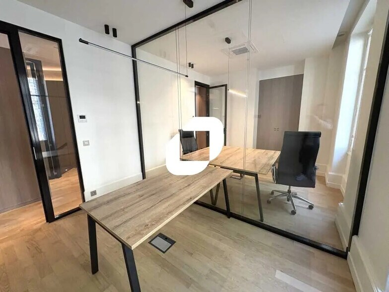 Bureau dans Lyon à louer - Photo de l’immeuble – Image 2 sur 17