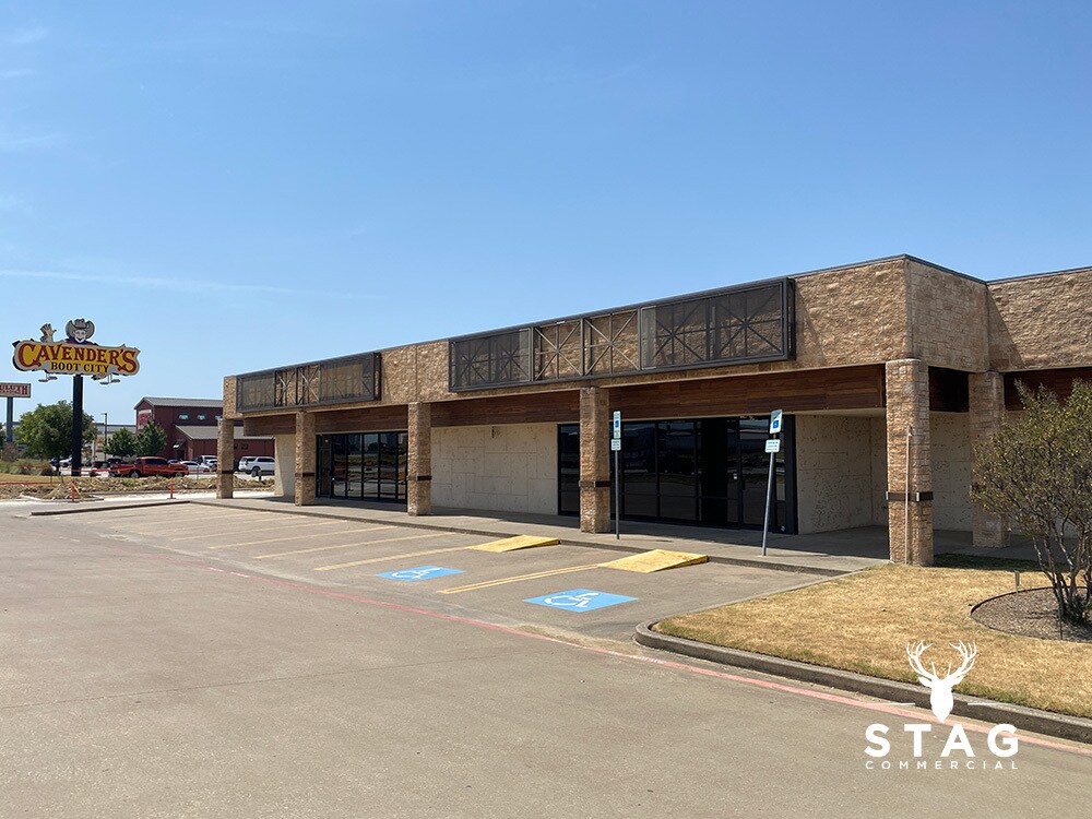 3801 N Interstate 35, Denton, TX à louer Photo de l’immeuble– Image 1 sur 14