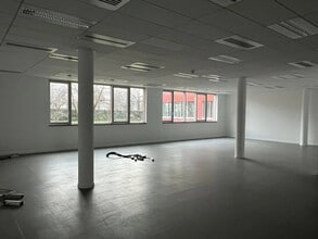 2 Rue René Caudron, Voisins-le-Bretonneux à louer Photo intérieure– Image 2 sur 8