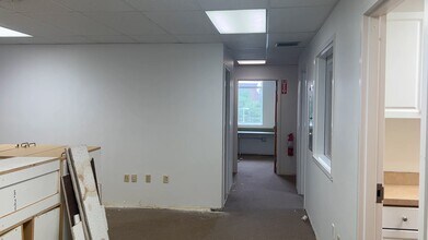 140 Commonwealth Ave, Danvers, MA à louer - Vidéo sur l’annonce professionnelle 