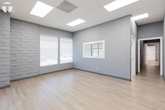 9555 Folsom Blvd, Sacramento, CA à louer Photo intérieure– Image 2 sur 6
