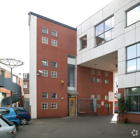 1 Heathgate Pl, Londres à louer - Photo de l’immeuble – Image 2 sur 2