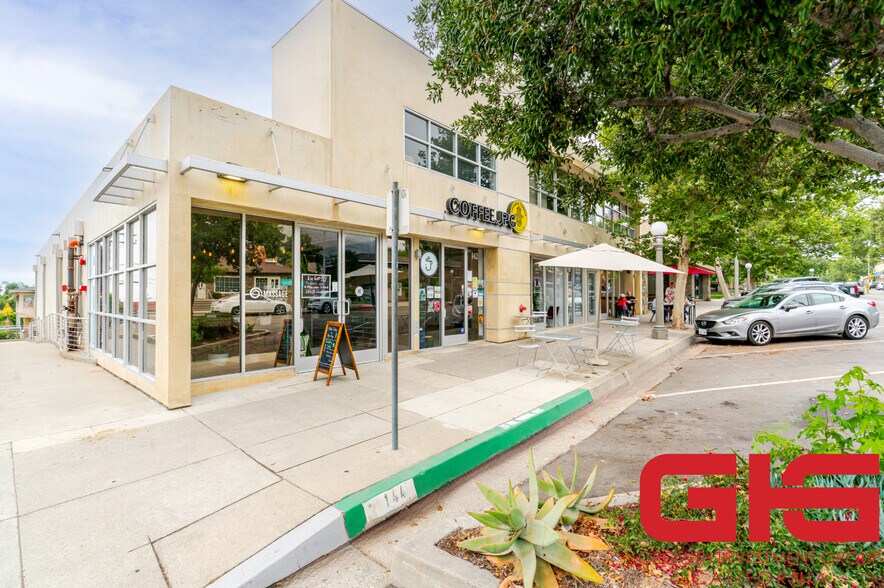 Downtown Sierra Madre Retail & Apt. portefeuille de 2 biens à vendre sur LoopNet.fr - Photo de l’immeuble – Image 2 sur 58