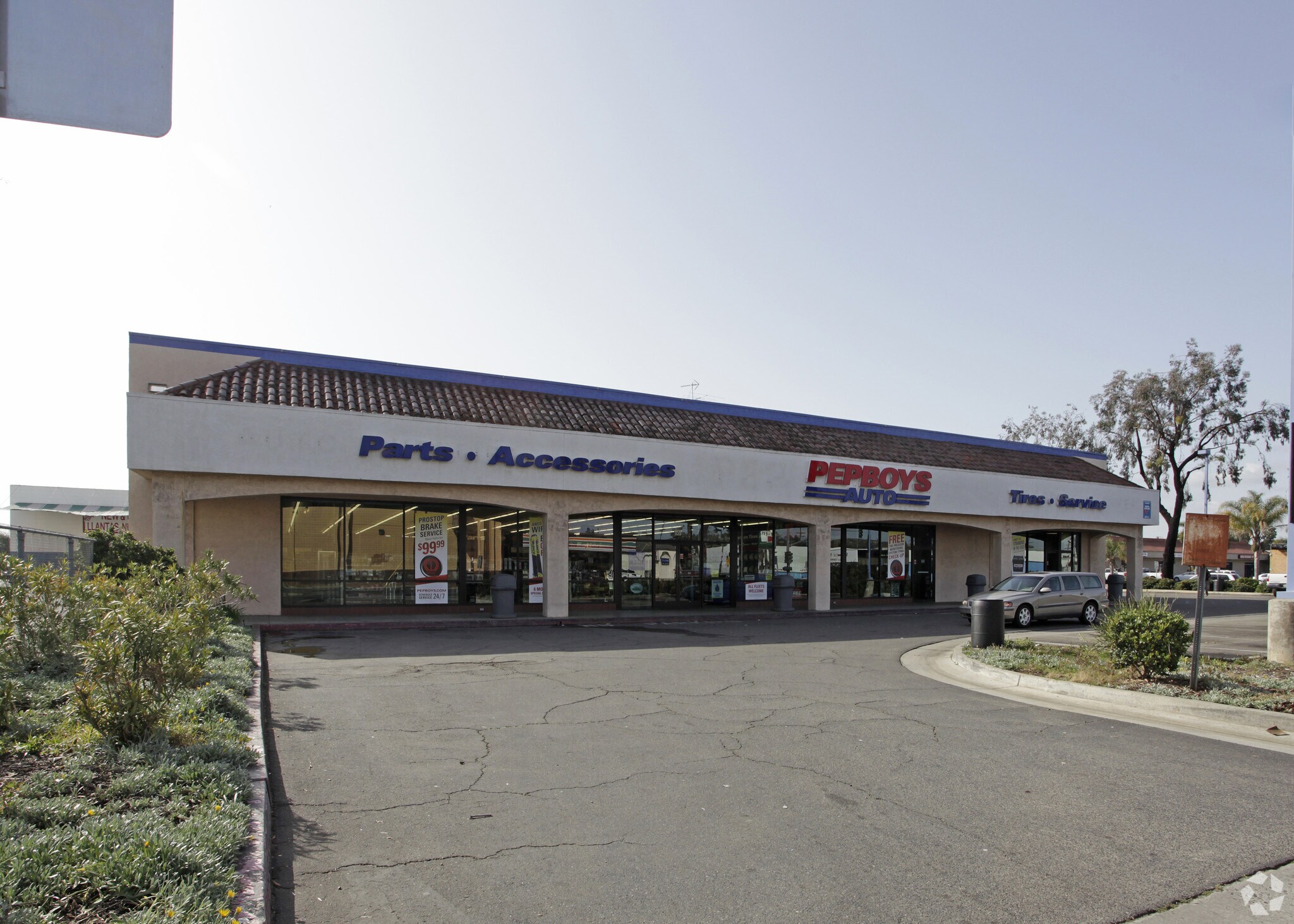 855 W Mission Ave, Escondido, CA à louer Photo principale– Image 1 sur 5