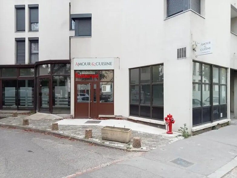 31 Rue Louis Guérin, Villeurbanne à louer - Photo de l’immeuble – Image 1 sur 9