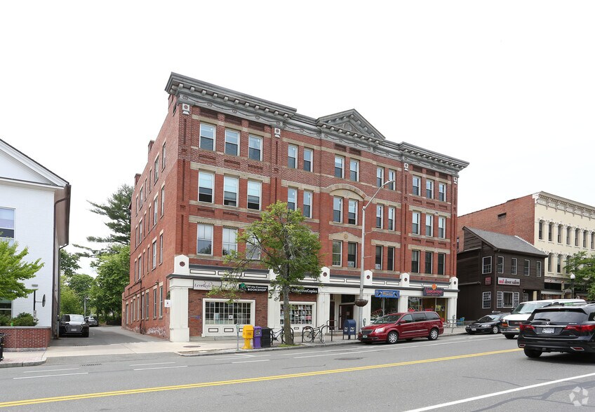 63-71 S Pleasant St, Amherst, MA à louer - Photo de l’immeuble – Image 3 sur 4