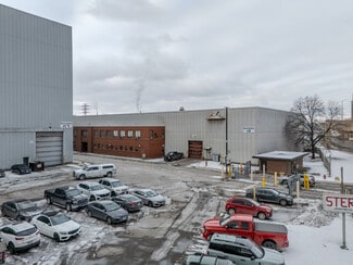 Plus de détails pour 1632 Burlington St E, Hamilton, ON - Différents types d’espaces à louer