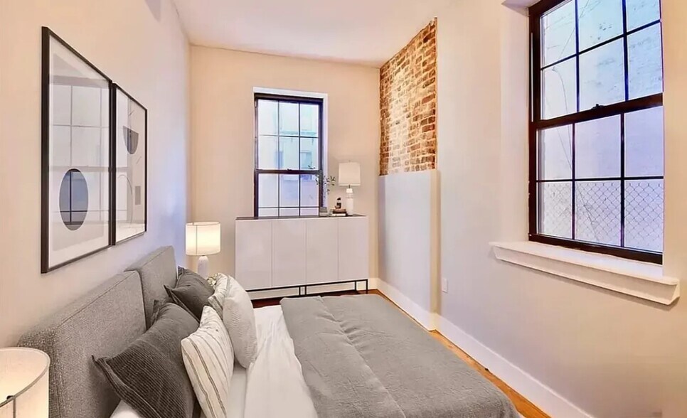 540 Bainbridge St, Brooklyn, NY à vendre - Photo intérieure – Image 3 sur 10
