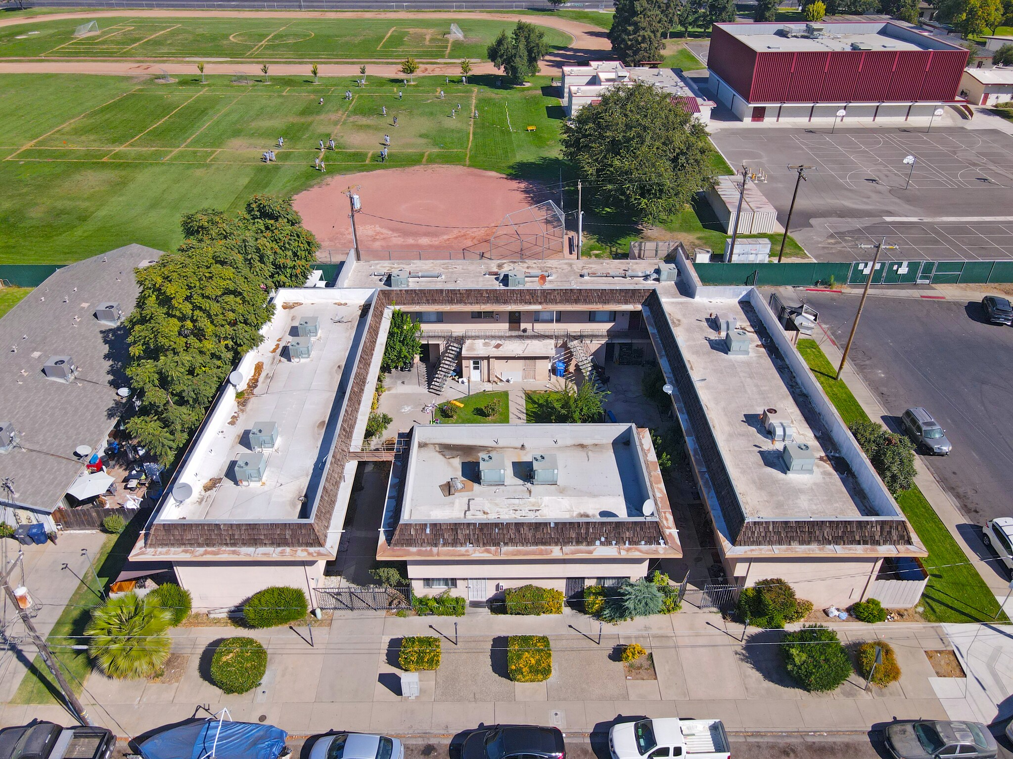 961 Wakefield Rd, Turlock, CA à vendre Photo de l’immeuble– Image 1 sur 8