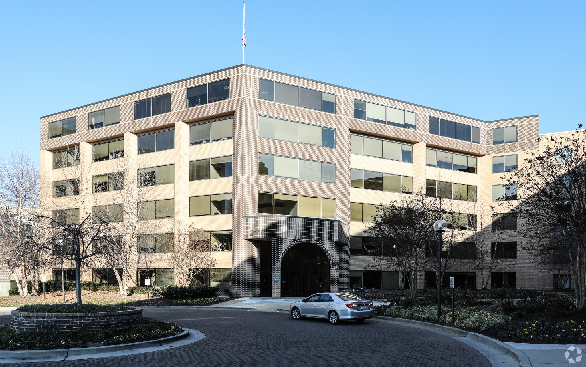 2115 Wisconsin Ave NW, Washington, DC à louer Photo principale– Image 1 sur 10