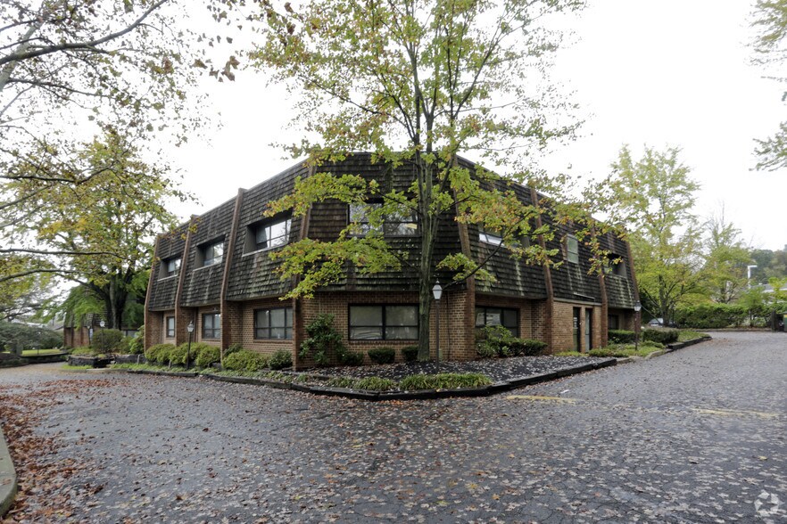 1018 Bethlehem Pike, Spring House, PA à louer - Photo de l’immeuble – Image 1 sur 17