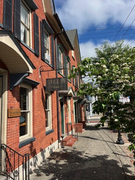 43 N 7th St, Stroudsburg, PA à louer - Photo de l’immeuble – Image 2 sur 8