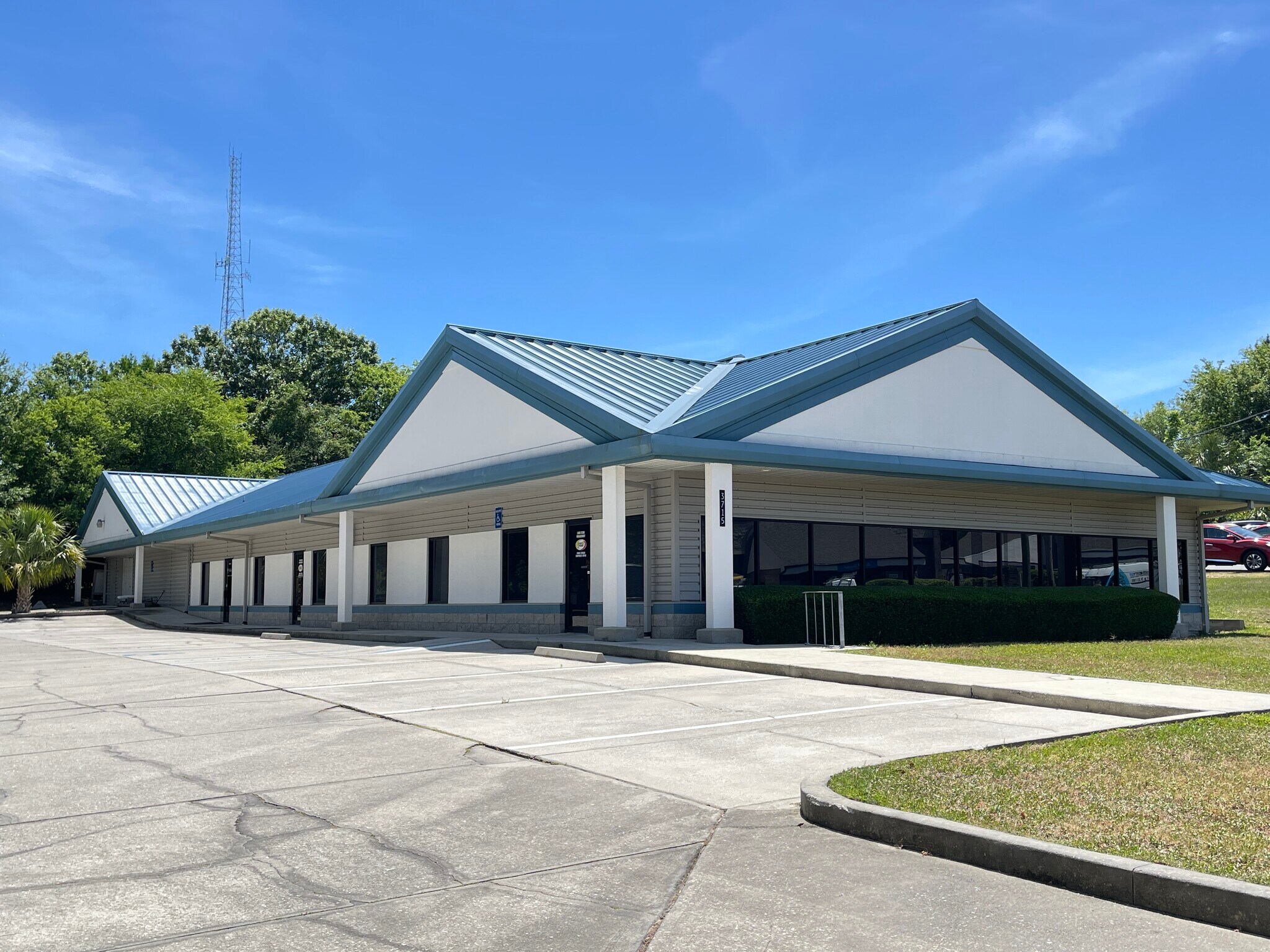 3715 NW 97th Blvd, Gainesville, FL à louer Photo principale– Image 1 sur 13