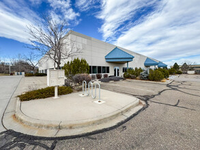 6880 Winchester Cir, Boulder, CO à louer Photo de l’immeuble– Image 2 sur 6