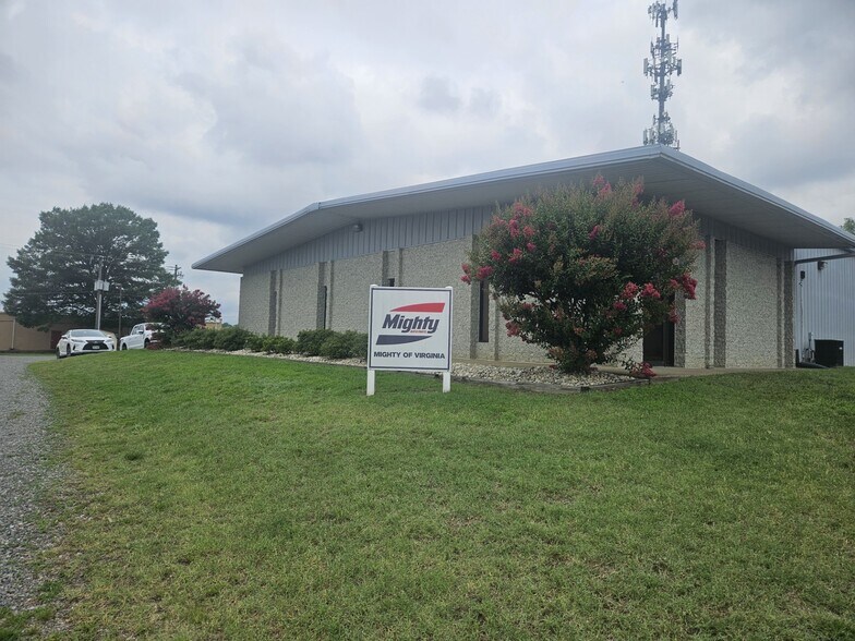 7010 Calmar Dr, Mechanicsville, VA à vendre - Photo de l’immeuble – Image 2 sur 13