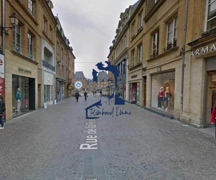 Local d’activités dans Charleville-Mézières à louer - Photo de l’immeuble – Image 1 sur 1