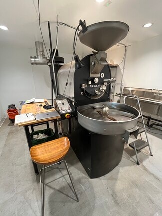 Plus de détails pour 10116 S Main St, Los Angeles, CA - Local commercial à louer