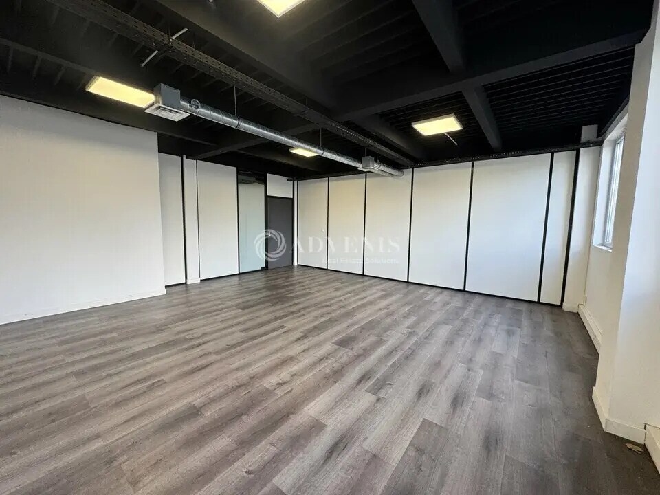 Bureau dans La Courneuve à louer Photo de l’immeuble– Image 1 sur 8