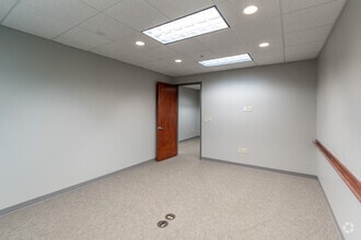 1822 E Highway 54, Durham, NC à louer Photo intérieure– Image 1 sur 7