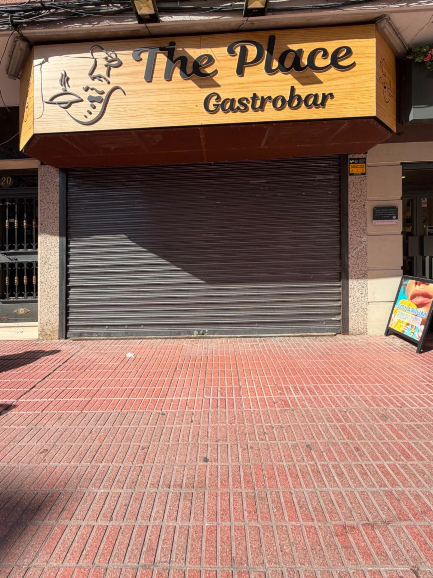 Local commercial dans Móstoles, Madrid à louer Photo de l’immeuble– Image 1 sur 8