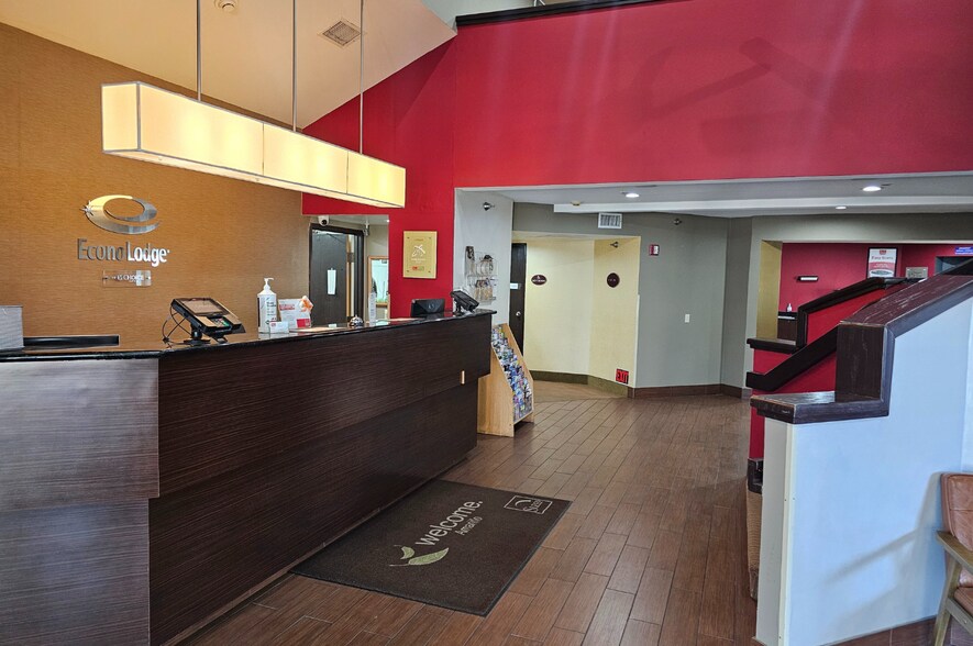 2401 E Interstate 40, Amarillo, TX à vendre - Photo de l’immeuble – Image 2 sur 9