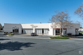 2260 Commerce Ave, Concord, CA à louer Photo de l’immeuble– Image 1 sur 2