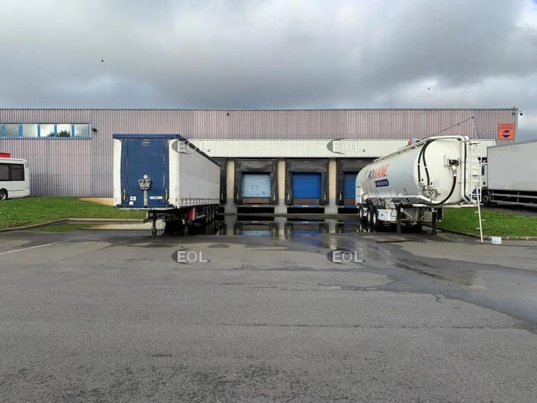 Industriel/Logistique dans Égly à louer - Photo de l’immeuble – Image 2 sur 5