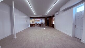 Plus de détails pour 11464 Merrick Blvd, Jamaica, NY - Local commercial à louer