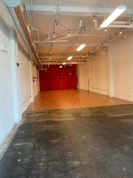 1123 E Main St, Bridgeport, CT à louer - Photo intérieure – Image 1 sur 8