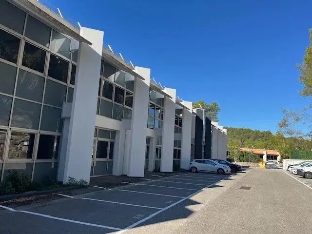 Bureau dans Valbonne à louer - Photo de l’immeuble – Image 2 sur 11