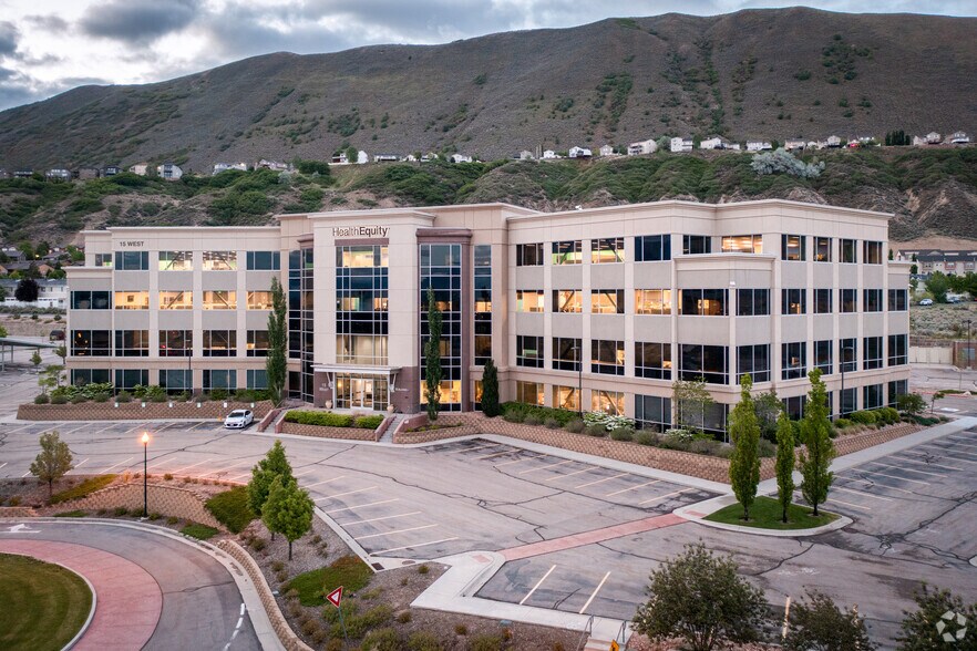 15 W Scenic Pointe Dr, Draper, UT à louer - Photo principale – Image 1 sur 4
